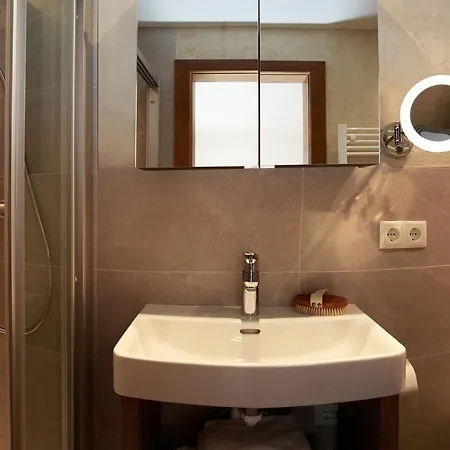 Der Ballhaushof * Prutz