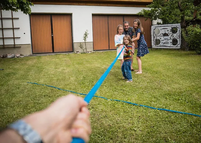 Der Ballhaushof プルツ